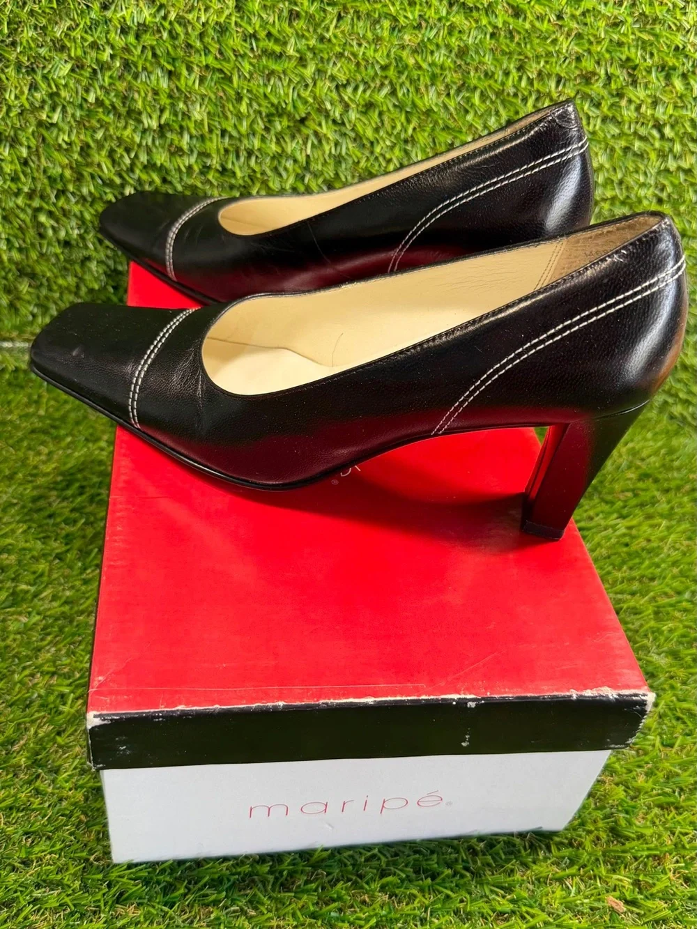 Maripé Ashley Black Leather Pumps Square Toe White Stitch Heels Size 6.5 M Boxed